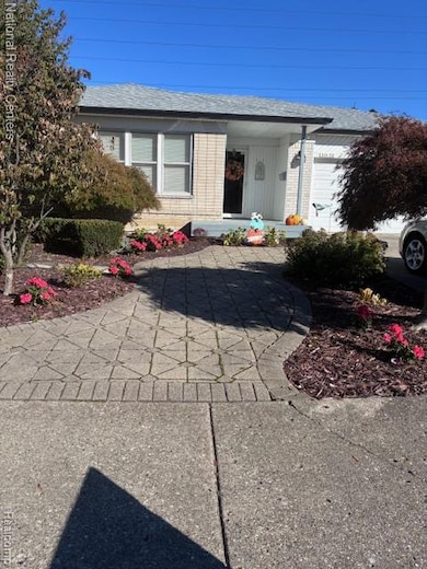 32138 Bradner Dr, Warren, MI 48088 - photo 3