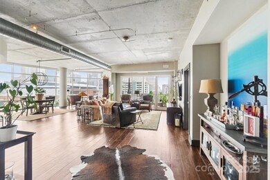 Courtside Condominiums unit 1001, Charlotte, NC 28202 - photo 6