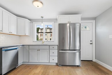 373 Essex St unit 2, Lynn, MA 01902 - photo 5