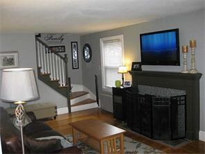 111 Roslyn Ave, Cranston, RI 02910 - photo 4