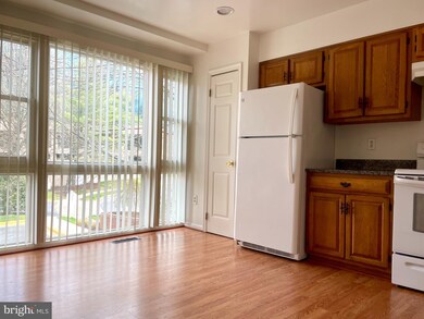 1443 Templeton Place, Rockville, MD 20852 - photo 4