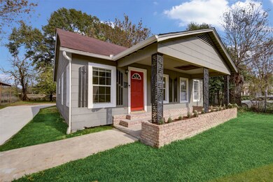 709 Frisco St, Houston, TX 77022 - photo 2