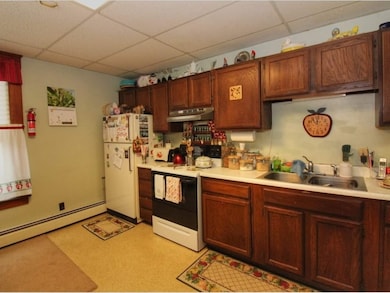 35 Pleasant St, Essex Junction, VT 05452 - photo 5