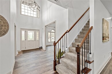 2 story foyer sets the stage