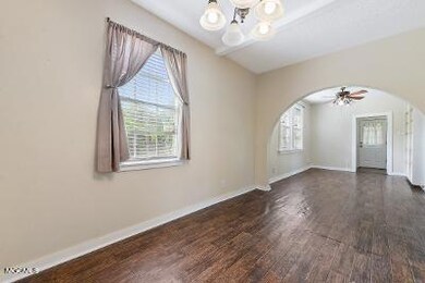 418 Washington St, Bay Saint Louis, MS 39520 - photo 4