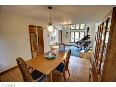 Dining Room - Great flow for entertaining!
