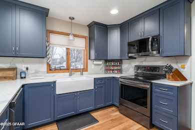 3166 Desert Star Ln, Grand Forks, ND 58201 - photo 7