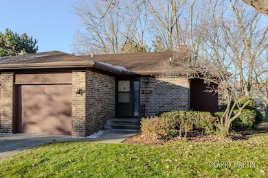 2098 Cranbrook Dr NE unit 51, Grand Rapids, MI 49505 - photo 2