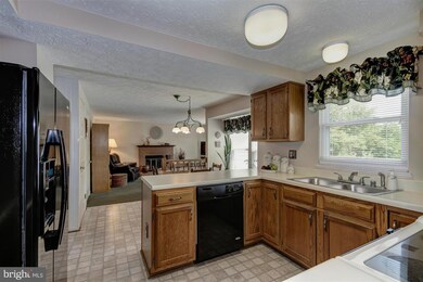 2840 Schubert Dr, Silver Spring, MD 20904 - photo 7