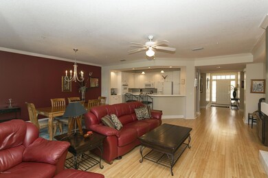 006_Living & Dining Room