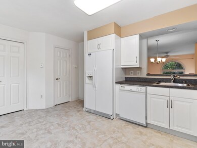 7351 Eden Brook Dr, Columbia, MD 21046 - photo 6