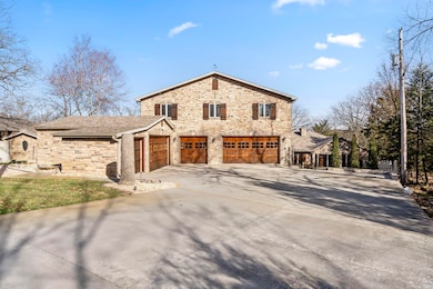 5 Car Garage at Front