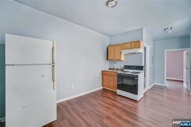 532 Summer St, Paterson, NJ 07501 - photo 4