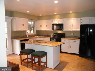 13367 Meadowsweet Dr, Fairfax, VA 22033 - photo 6