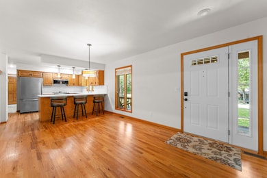 Dining Entry