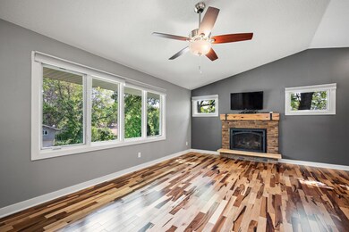 1565 Rhode Island Ave N Golden-large-006-011-Rhode Island Ave N Golden-1499x1000-72dpi.jpg