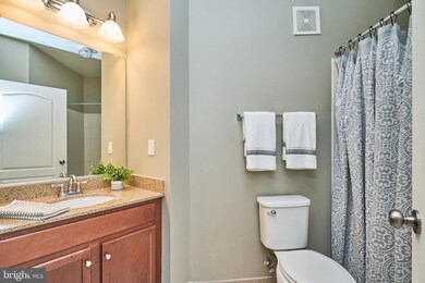 41895 Cathedral Valley Square unit A-301, Aldie, VA 20105 - photo 7