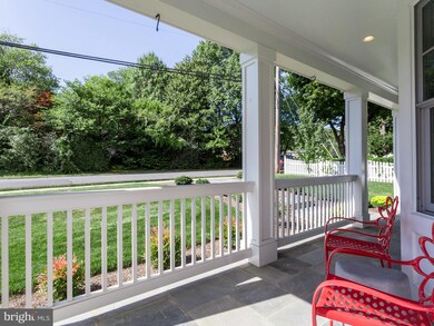 1024 Hillcrest Dr SW, Vienna, VA 22180 - photo 6