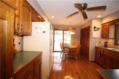 7138 Halsey Dr, Shawnee, KS 66216 - photo 6