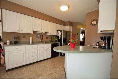 548 E Saxony Dr unit 548, Exton, PA 19341 - photo 5