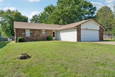 137 W Jefferson St, Broken Arrow, OK 74011 - photo 2