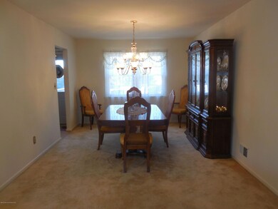 CONIFER DINING ROOM 1