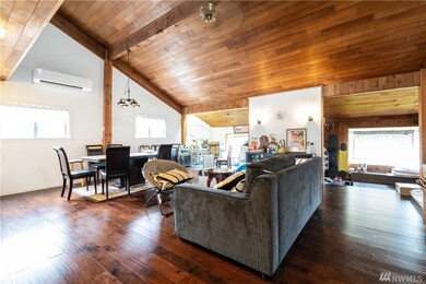 12072 44th Place S, Tukwila, WA 98178 - photo 2