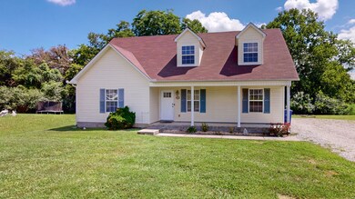 124 Stonefield Cir, Shelbyville, TN 37160 - photo 2