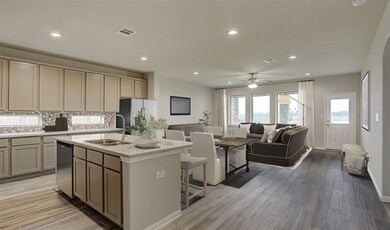 1737 Yaupon Trail Ct, Alvin, TX 77511 - photo 6