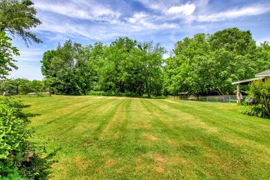 107 Fairlane Dr, Shelbyville, TN 37160 - photo 6