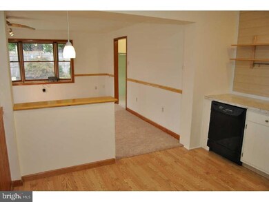 2013 Clearview Ave, Norristown, PA 19403 - photo 6