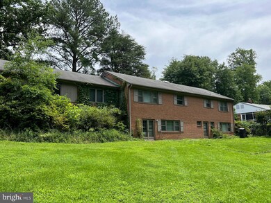 1332 Pine Tree Rd, McLean, VA 22101 - photo 6