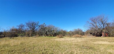 123 Mill Creek Dr, Weatherford, TX 76085 - photo 5