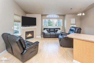 18-Living KJC_6078