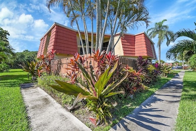 8392 Trent Ct unit C, Boca Raton, FL 33433 - photo 2