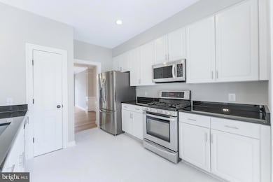 4665 Kirkpatrick Ln, Alexandria, VA 22311 - photo 6