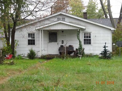 FRONT EXTERIOR