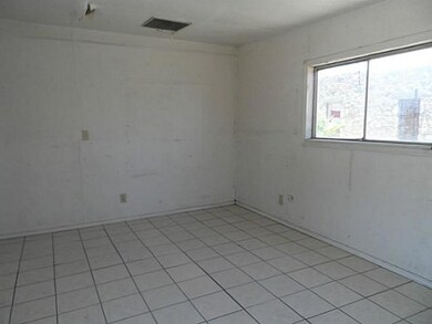 648 Mauer Rd, El Paso, TX 79915 - photo 5