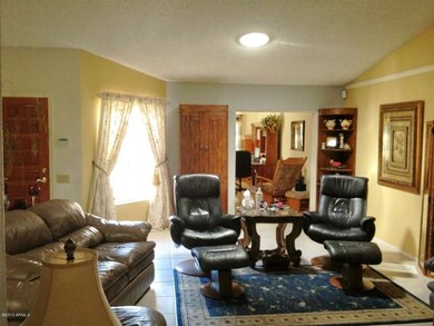 LIVING ROOM / OFFICE