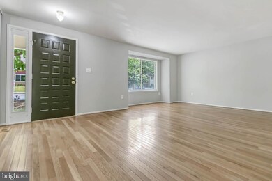 14436 Pebble Hill Ln, North Potomac, MD 20878 - photo 2