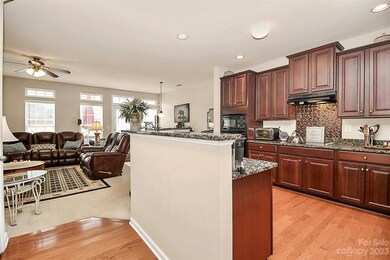 Open concept for Kitchen, Dining Area and Family Room!