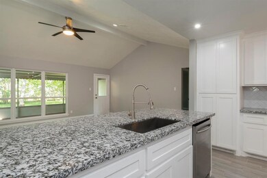 10926 Twig Dr, Houston, TX 77089 - photo 4