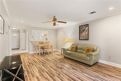 Living/Dining Area