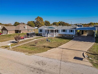 417 Penny Ct, Granbury, TX 76049 - photo 2