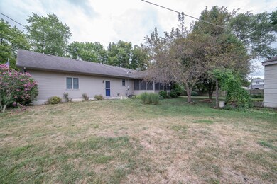 225 Border St, Lincoln, IL 62656 - photo 5