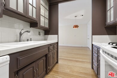 874 Hammond St unit 17, West Hollywood, CA 90069 - photo 7