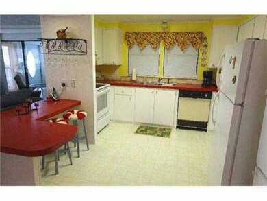 207 Manatee Ct, Sebastian, FL 32976 - photo 5