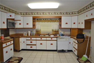 5309 Randleman Rd, Greensboro, NC 27406 - photo 7