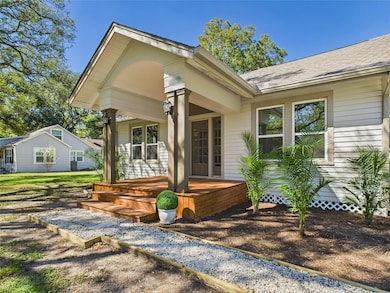 1010 Ross St, La Marque, TX 77568 - photo 2