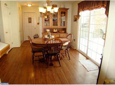 1725 Acorn Dr, Reading, PA 19608 - photo 2